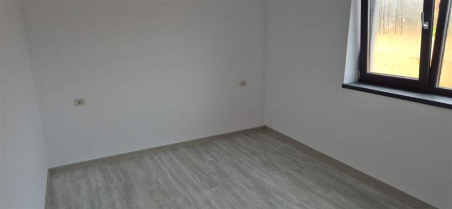 Vila P+M cu 3 camere si 470mp teren - de vanzare in Ciurbesti