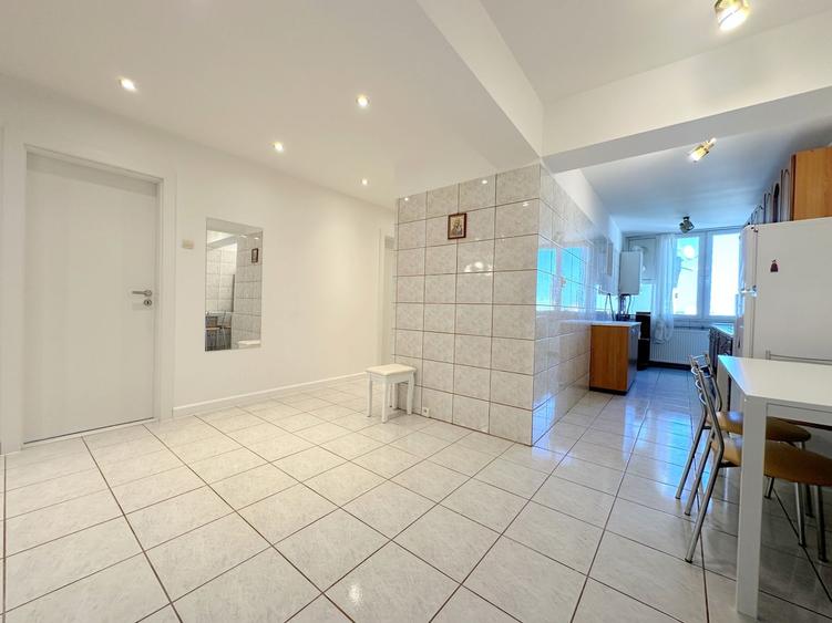 Apartament 3 camere, zona Dacia