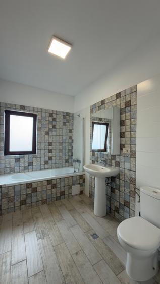 Garsoniera la intrare in Sanpetru langa noul Mall str Sf Stefan nr 2