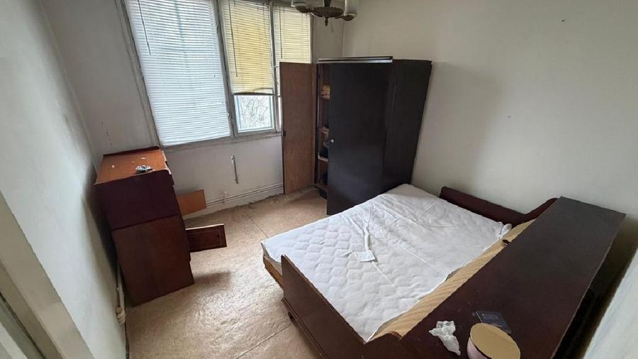 Piata PECO - str. Turnu Magurele, Apartament decomandat cu 3 camere - 65 mp