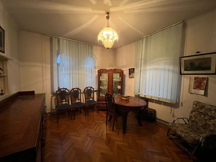 Vanzare Apartament in vila Parc Carol, Unirii