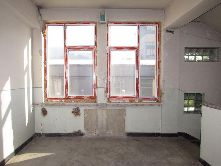 Cladire Office