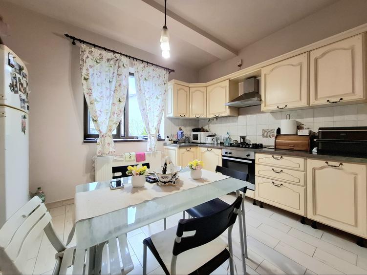 VILĂ 5 CAMERE CORBEANCA | 205MP | Curte | 550MP | Centrală | Panouri & baterie