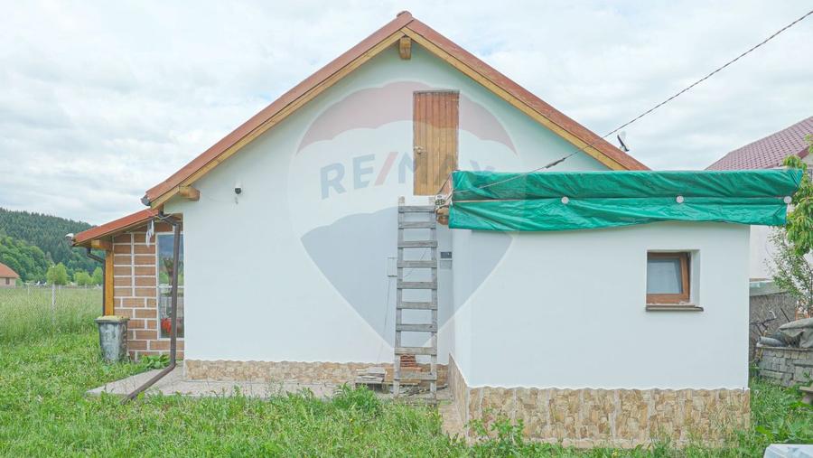 Teren Intravilan + Casa de vacanta Acris | Vama Buzaului | 2551 mp