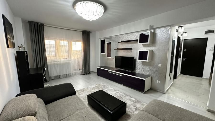 Apartament decomandat cu 3 camere, Ultracentral, centrală proprie