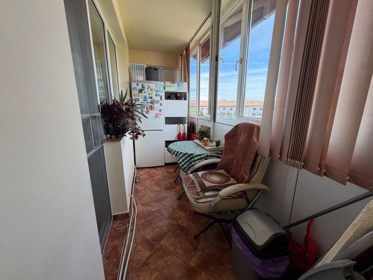 Apartament 2 camere, decomandat - zona Cetate