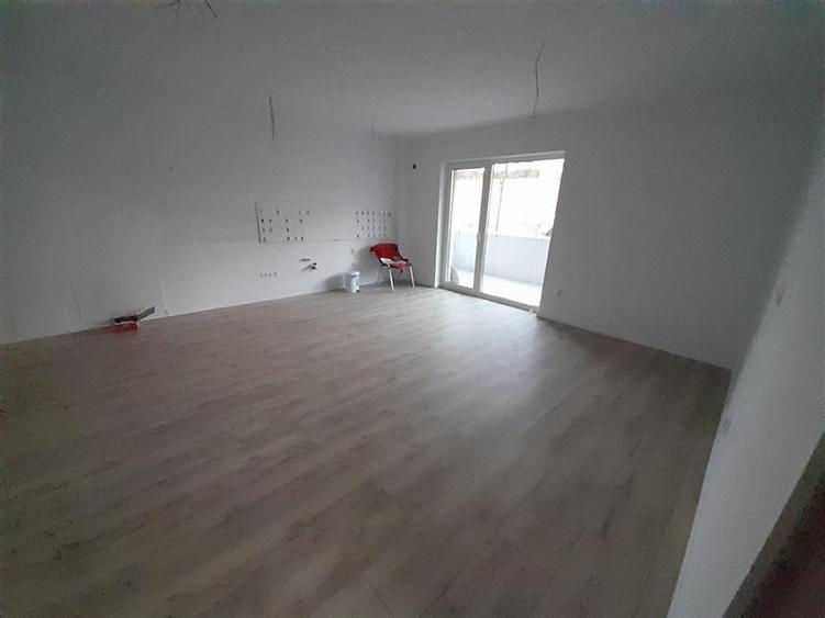 Vanzare apartament 2 camere bloc nou Iris la o distanta de aproximativ 4 km Auch