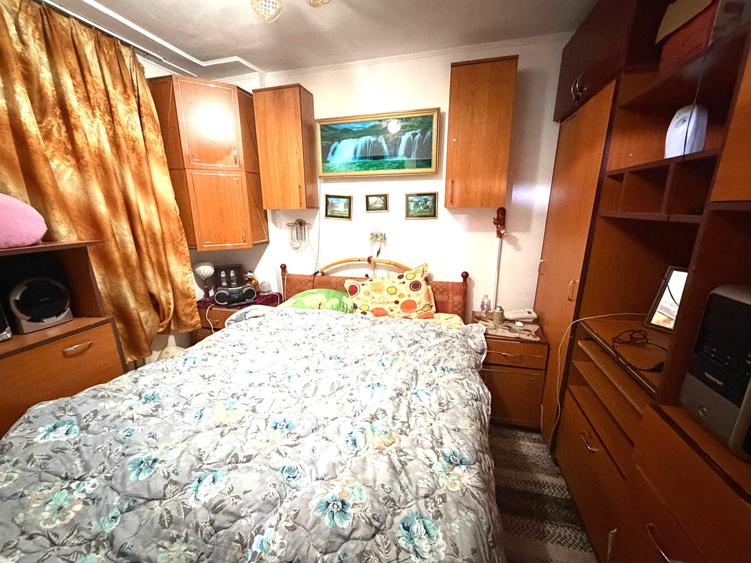 Apartament 3 camere 40mp zona Lidl-Camin Pacii Pret 51000eur neg