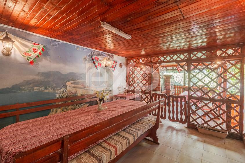 Casă 6 camere P+M cu 543 mp teren, 75 mp anexe , Oradea