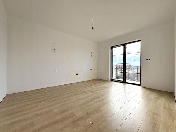Duplex cu 3 camere, despărțit prin baie | Mosnita Noua | Valery 3