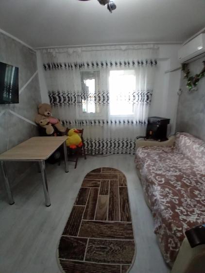 - Apartament La Cheie - Renovat - 2camere confort 2 Viziru 3 E-uri.