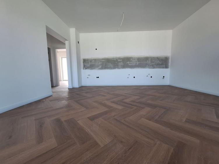 0% Comision, bloc nou 2025, parcare inclusa, 3 camere, Piata Abator