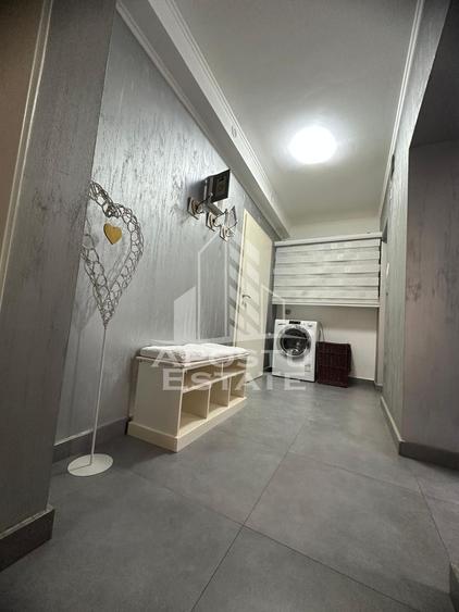 Casa individuala cu 4 camere,2 bai,mobilata,Calea Lipovei
