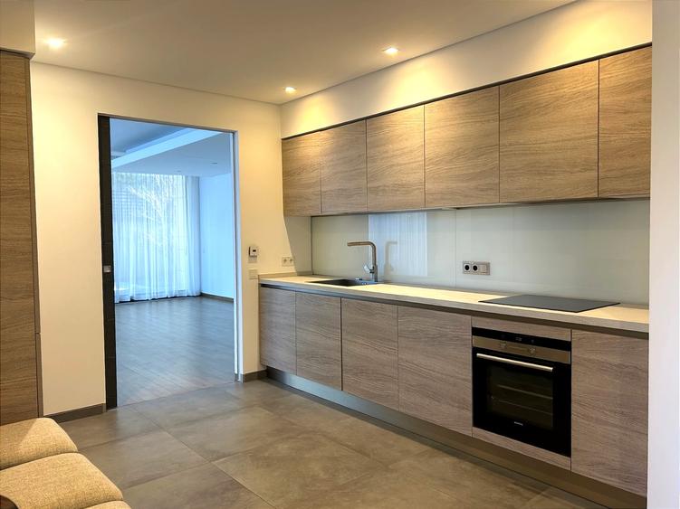 Apartament 4 camere si grădină de 80 mp in imobil exclusivist zona Primăverii