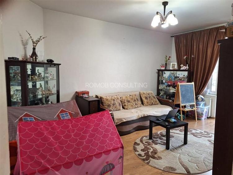 Apartament 4 camere decomandat Batistei