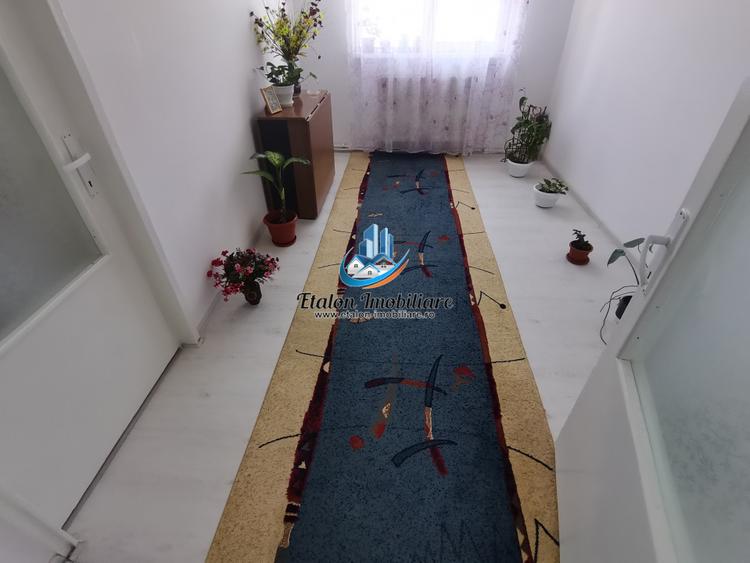 Apartament 4 camere, decomandat, 65 mp, Calea Romanului - Rate