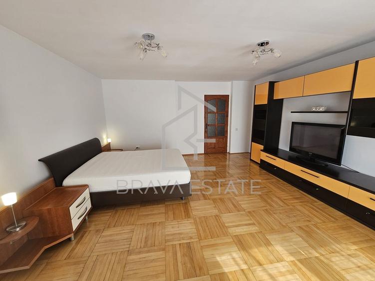 Apartament 3 camere, 100mp, 2 băi, 2 balcoane, 2 parcări, str Pădurii