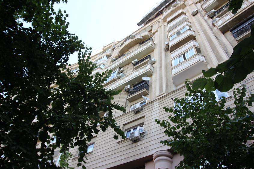 Piața Alba-Iulia, 2 camere nemobilat, renovat complet