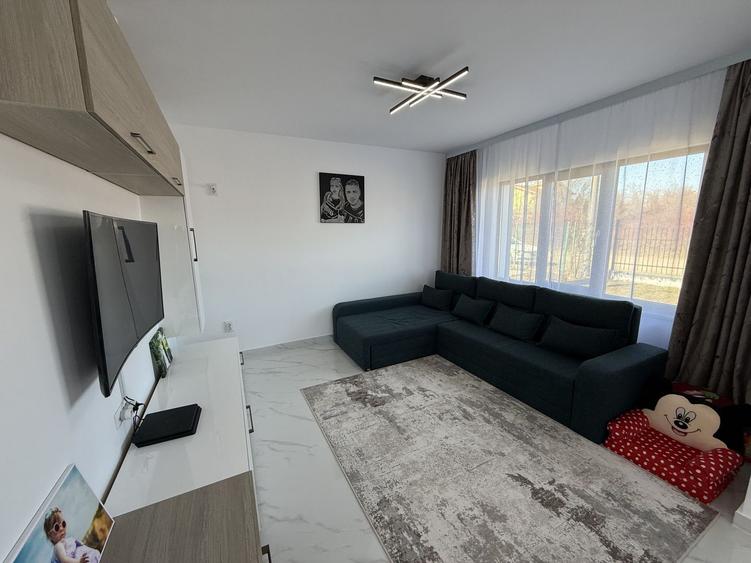 Vilă nouă 155 mp cu terasă acoperită și curte 448 mp Bănești Prahova