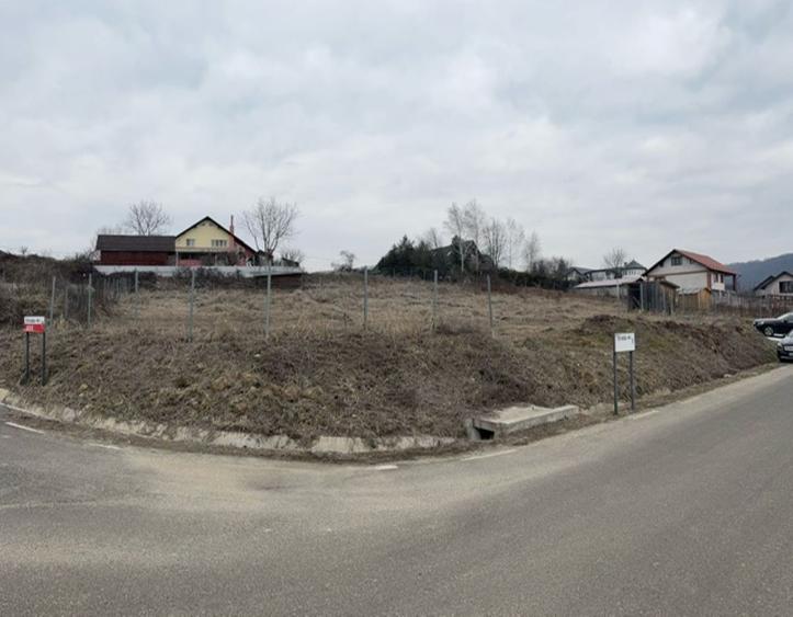 TAUTII MAGHERAUS - drumu Nistrului 16 ari teren intravilan pt case!