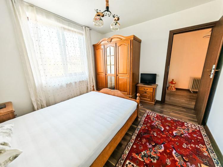 Casa 4 camere si curte generoasa - Ghencea
