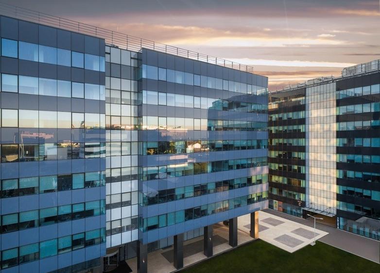 Alăturați-vă unui mediu de co-working cooperativ în Regus Hermes