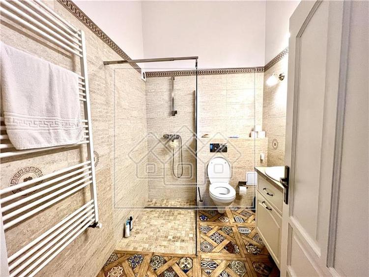 Apartament cu 2 camere, dotari de LUX, Ultracentral, etaj 1 - 14