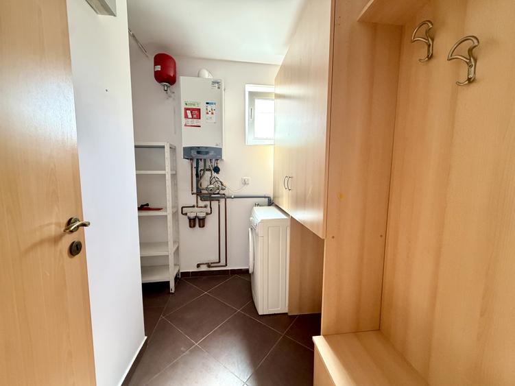 Casa individuala, 3 camere, 250 mp teren - Dumbravita