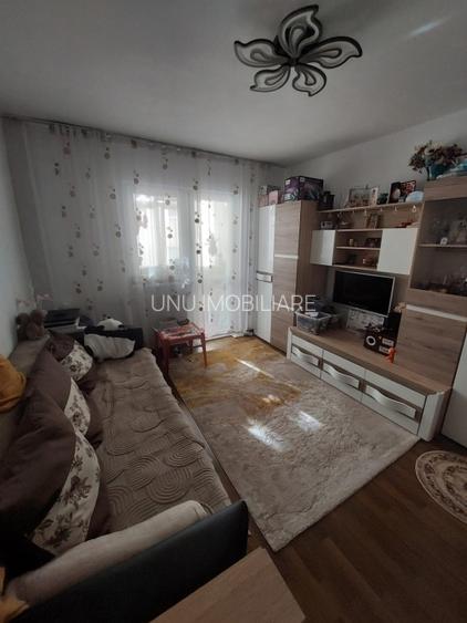 3 camere Decomandat etaj 3 - Posta Pacurari - 98000 euro - 6