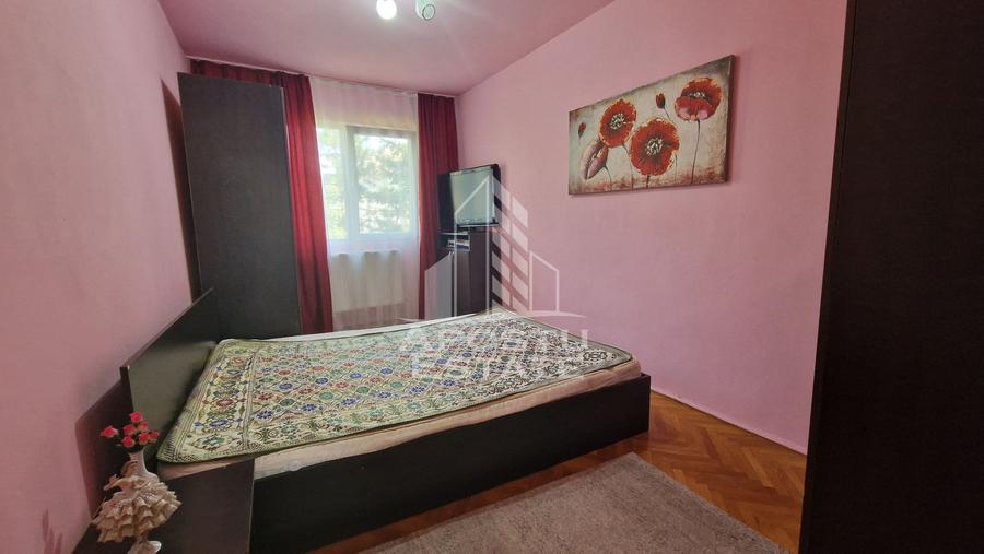 Apartament de vanzare cu 3 camere, centrala proprie, zona Dacia
