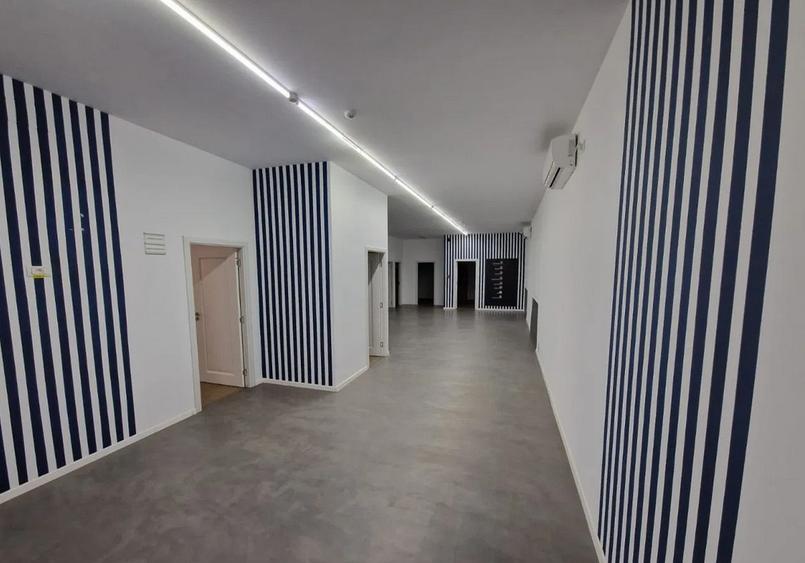 Delfinariu - bd. Mamaia, spatiu comercial , 325 mp.