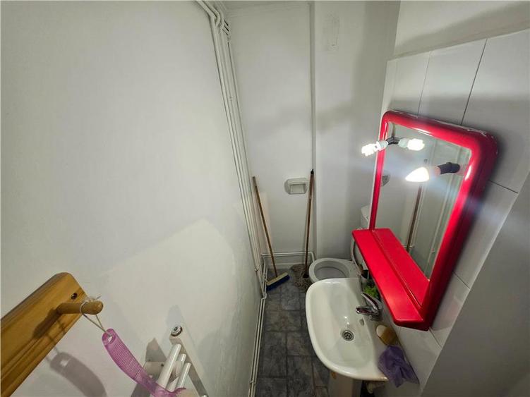 Apartament 3 camere, UMF, 2 bai, Ultracentral, renovat complet,Targu Mures
