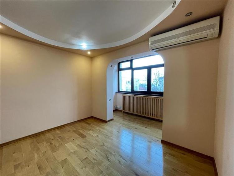 Apartament 3 camere de vanzare zona Vest -Tulcea