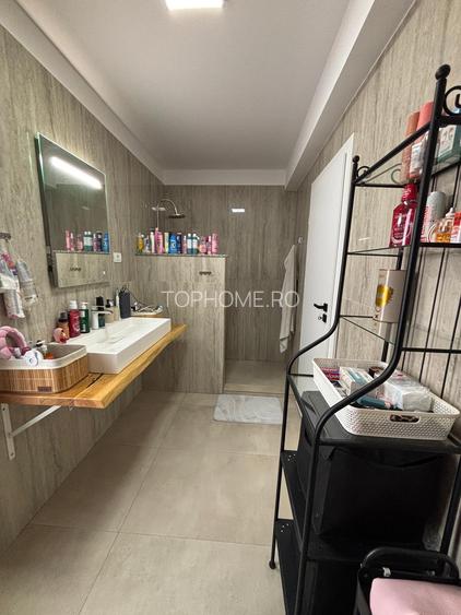 1070 Euro mp-Particular -Cartierul nou- Miorita - 240 mp utili- 257.000 euro - 27