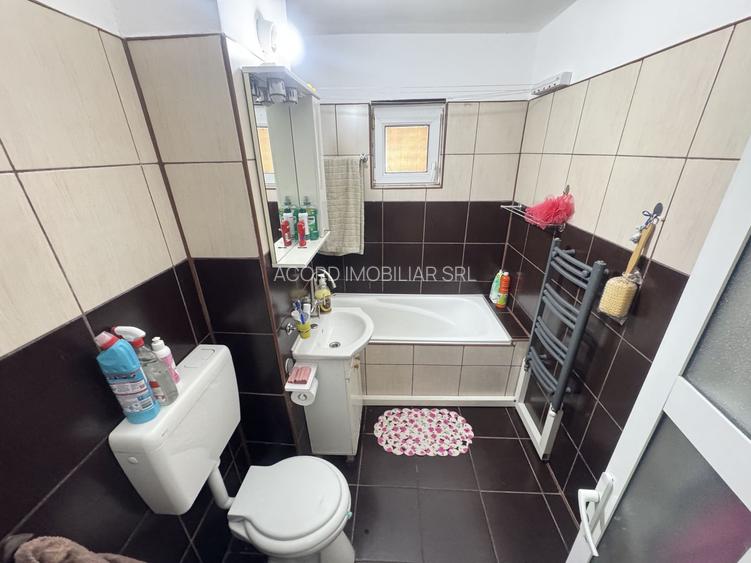 Apartament 2 camere zona Poarta 6 cu Centrala - 4