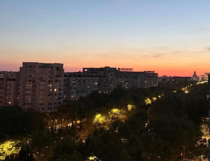 UNIRII,monolit,locatie exceptionala,vedere minunata asupra BULEVARDULUI,terasa