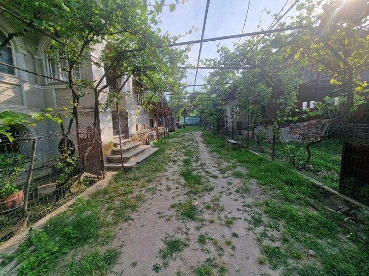 De vanzare casa in satul Plopu, comuna Hurezani, jud. Gorj
