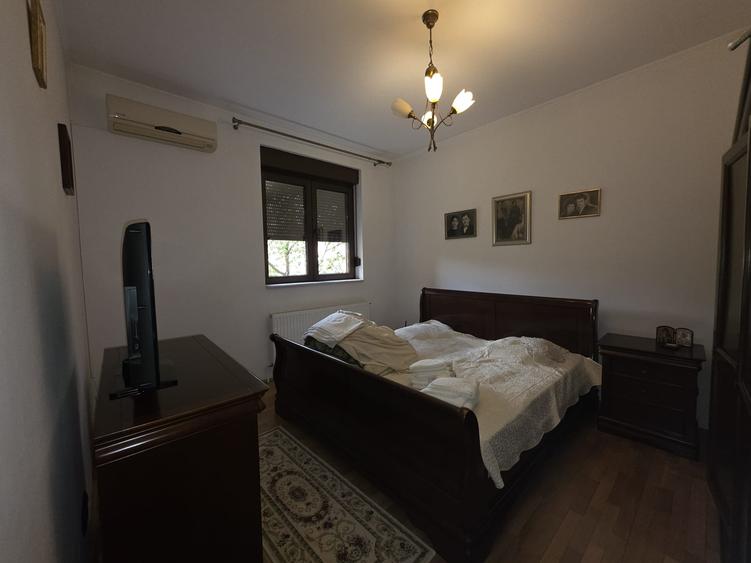 Pipera Vila individuala spatioasa 220mp teren generos 725 mp toate utilitatile
