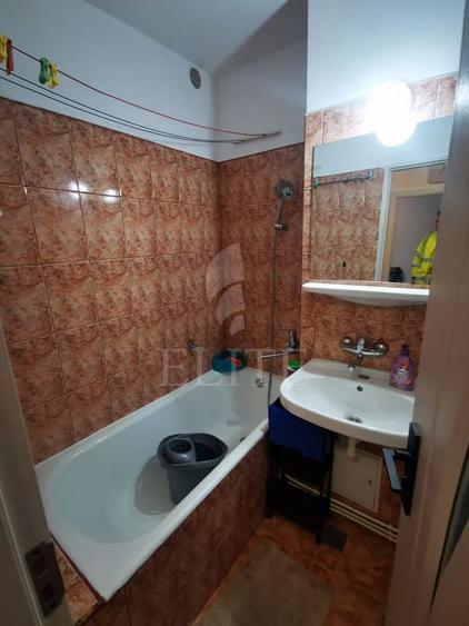 Apartament o camera în zona CALEA FLORESTI