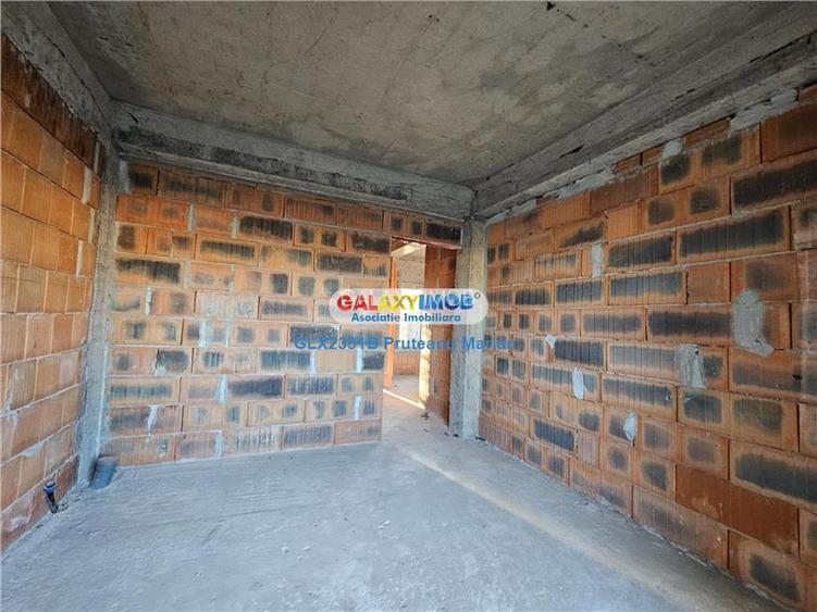 Vanzare vile Individuale de tip Duplex situate aproape de Str Dantelei - 46