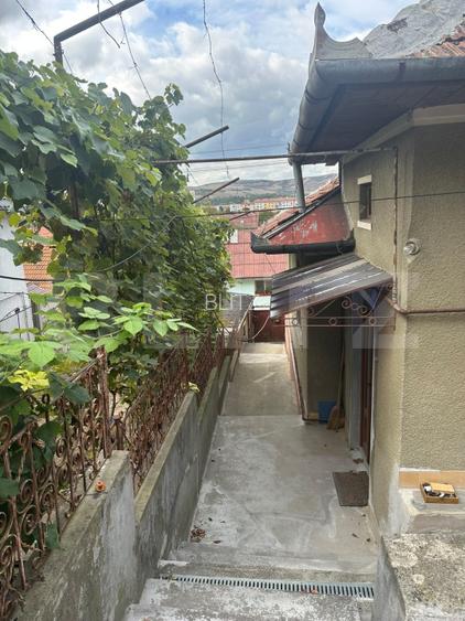 Casa de vanzare, 98 mp, teren 1.600 mp, zona Gherla