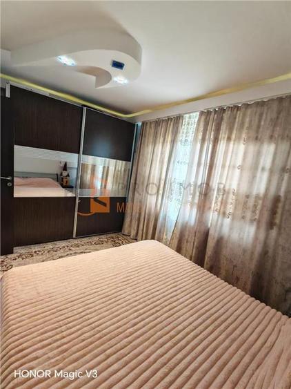 Apartament 3 camere confort 1 semidecomandat zona Independentei