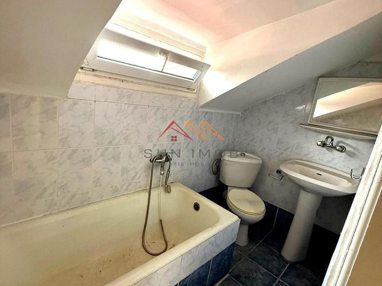 Vila 7 camere, an 1984, garaj, terasa, teren 604 m2, Poiana Campina,PH