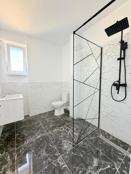 Apartament 3 camere 66 mp, baie cu geam, balcon, etaj 2, bloc nou