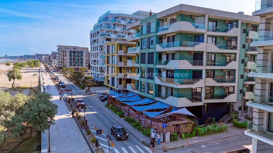 Prima linie la Plaja, apartament decomandat 2 camere , 2 balcoane - Mamaia Nord - 2