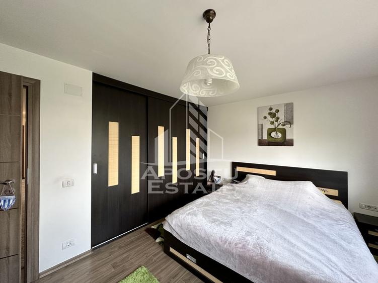 Jumatate de duplex cu 4 camere de vanzare, Dumbravita Timis