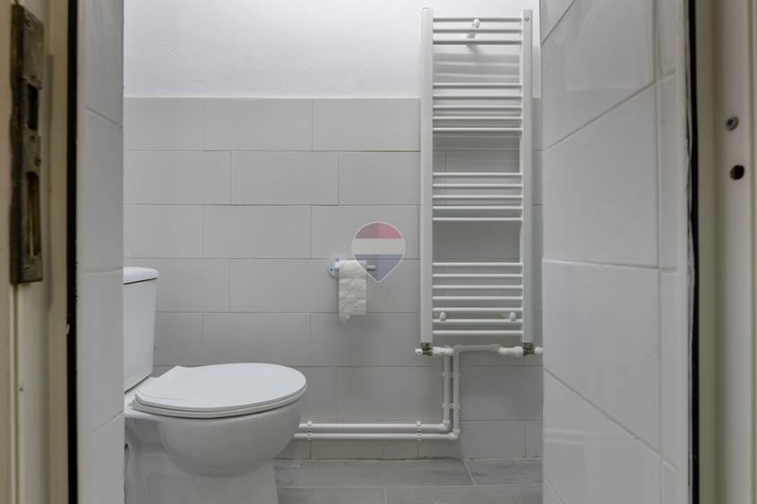 Apartament la casă de inchiriat cu 4 camere și 4 băi Zona Făt-Frumos