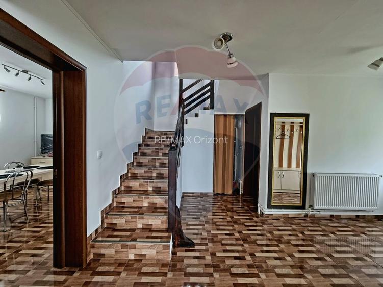 Casa individuala de inchiriat | 5 camere | Cristian - 5