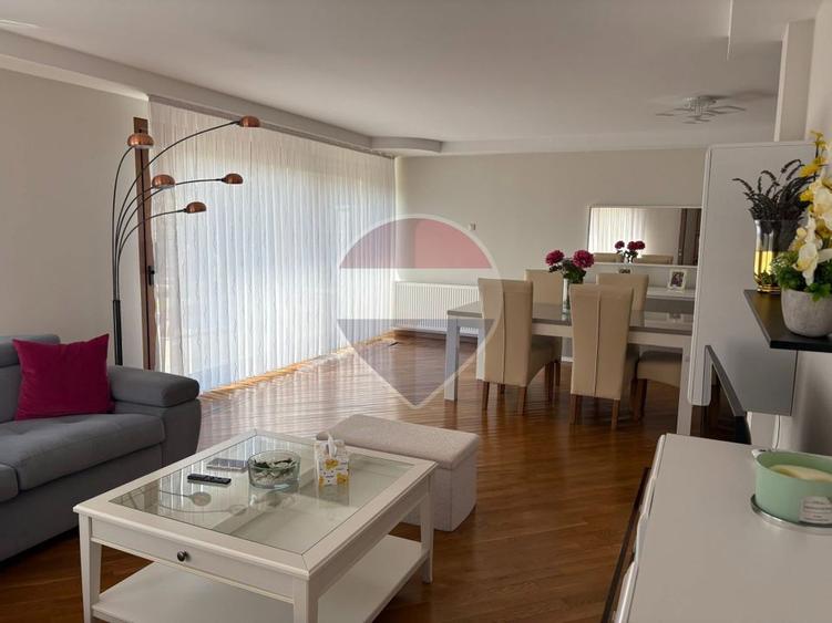 Casă cu 5 camere de vânzare Ocna Sugatag