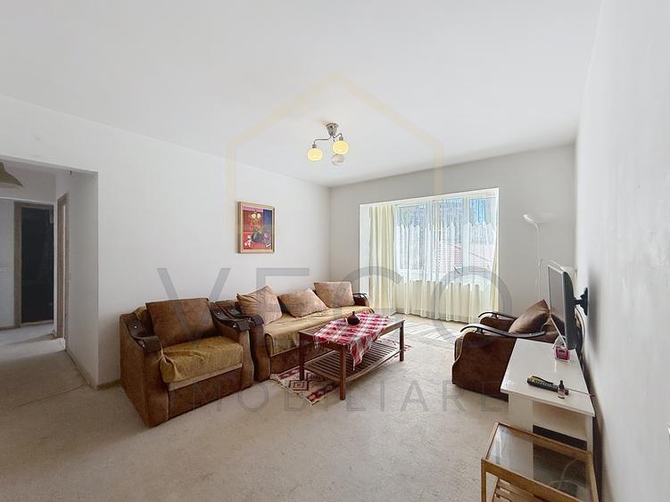 Apartament 3 camere la etaj intermediar, in Manastur - Aleea Retezat